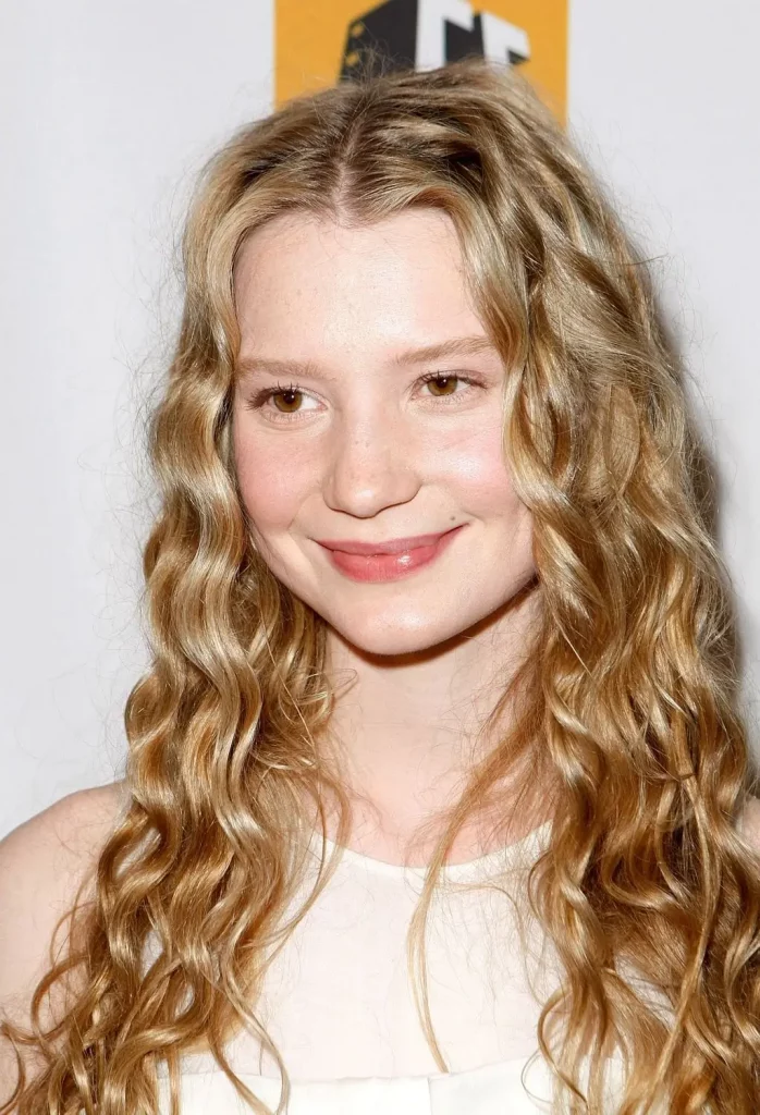 90er Haarschnitt Frauen: 17 ikonische Retro-Frisuren neu interpretiert