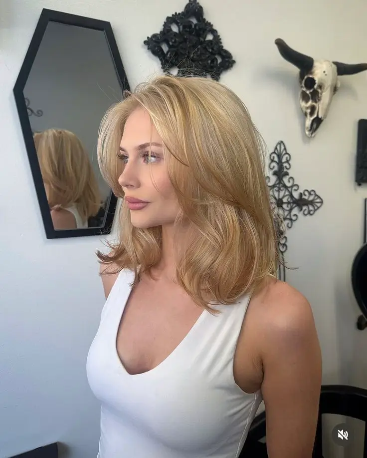 17 Ideen für den Butterfly Haircut bei mittellangen Haaren