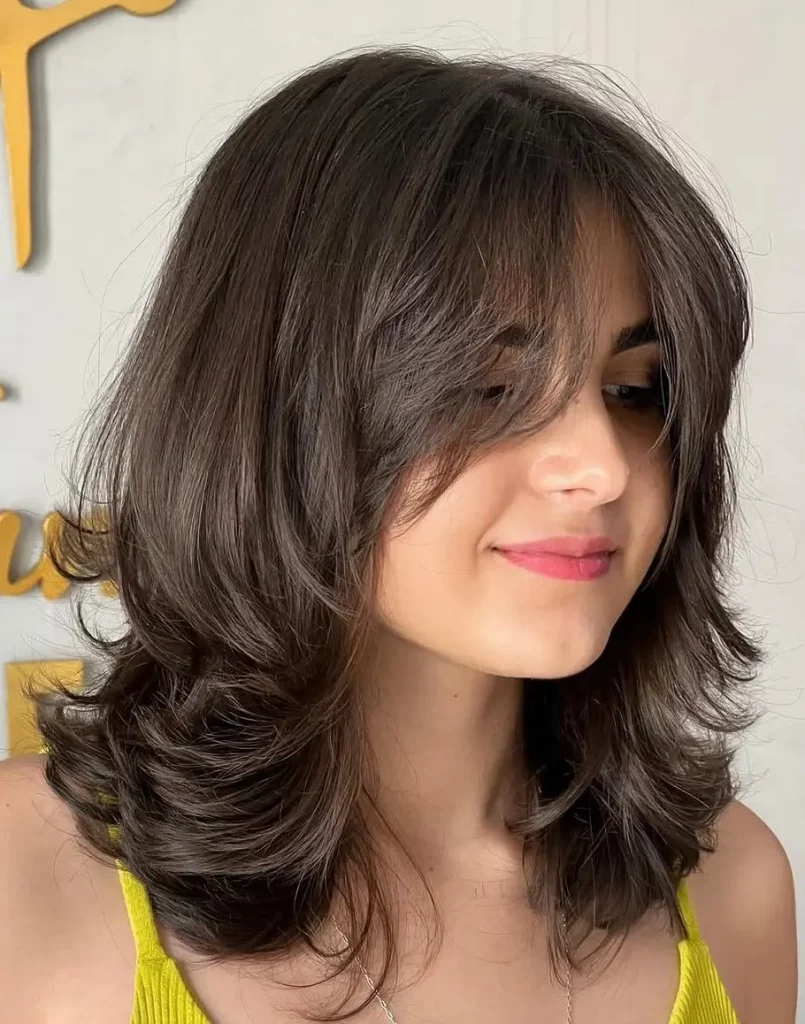 17 Ideen für den Butterfly Haircut bei mittellangen Haaren