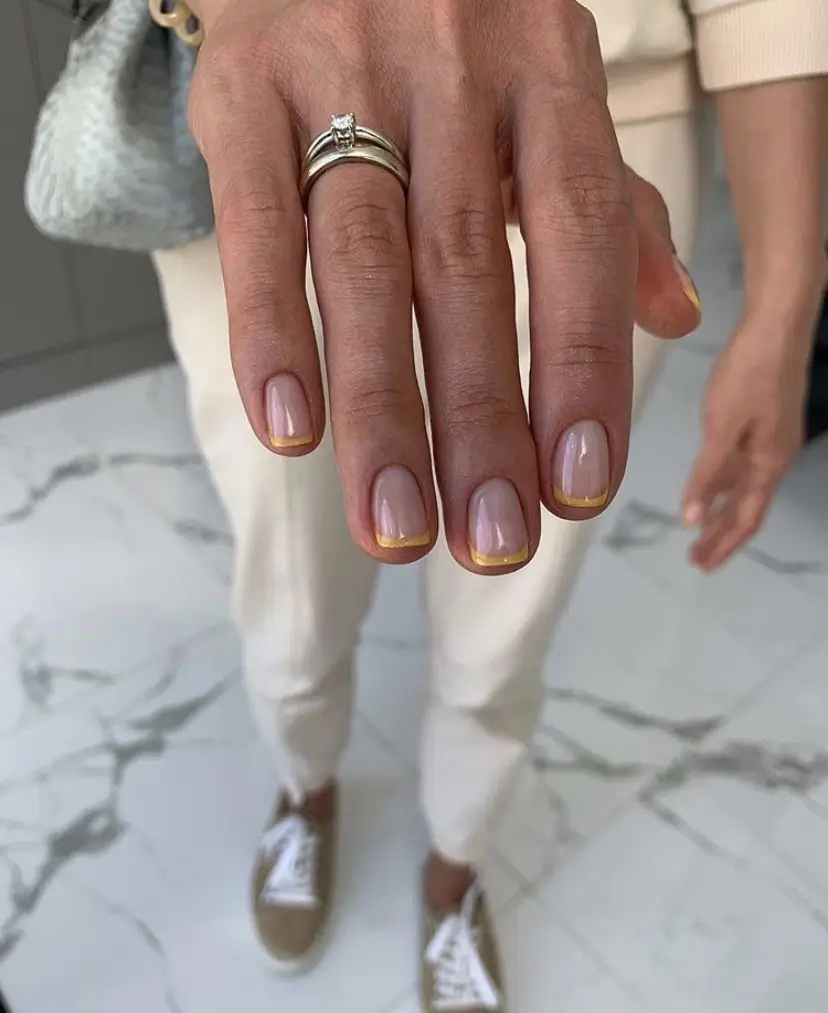 Fingernägel mit Gel: Die 18 schönsten Nageldesign-Ideen für 2025