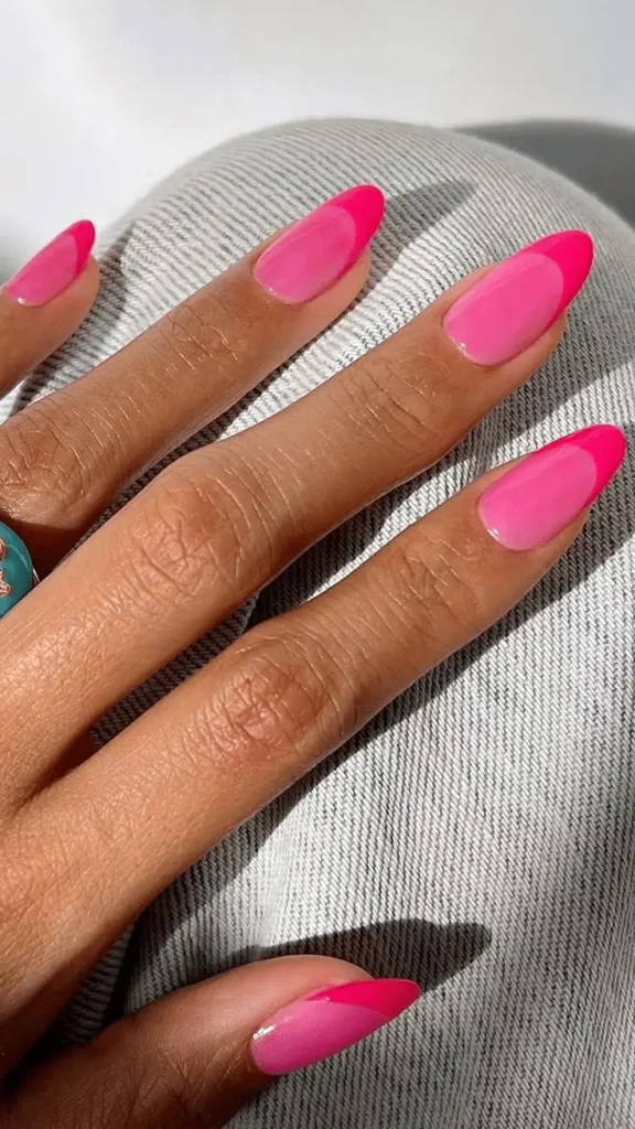 French Nägel 2025: 16 Ideen für einen Modernen Look