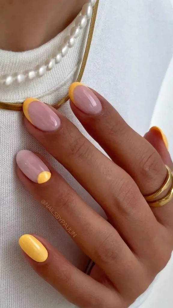 French Nägel 2025: 16 Ideen für einen Modernen Look