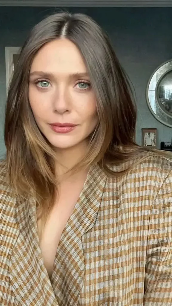 16 Trendige Frisuren für Frauen ab 40 – Inspiration & Tipps