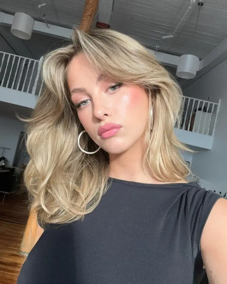 16 Trendige Frisuren für Frauen ab 40 – Inspiration & Tipps