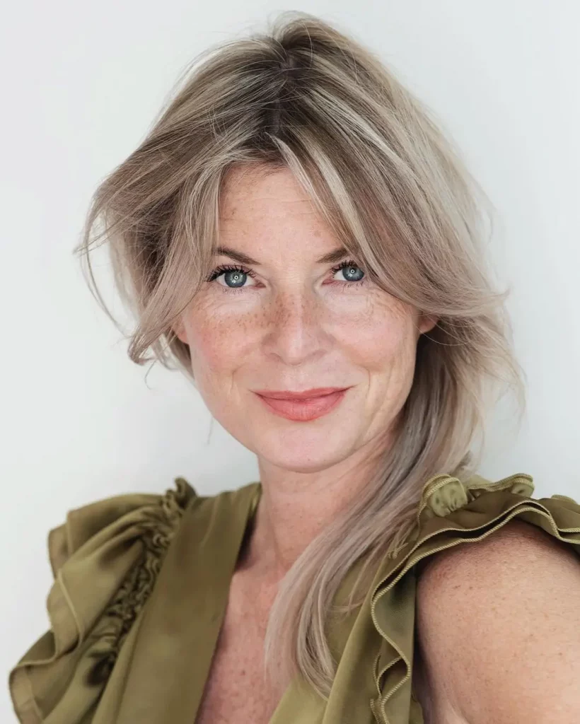 16 Trendige Frisuren für Frauen ab 40 – Inspiration & Tipps