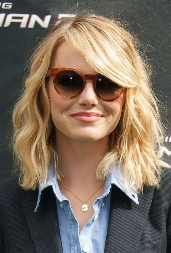 17 Frisuren für mittellange Haare: Die besten Ideen 2025