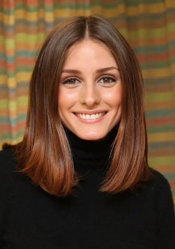 17 Frisuren für mittellange Haare: Die besten Ideen 2025