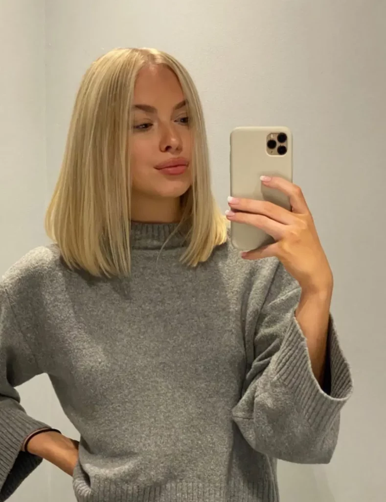 18 Ideen für schulterlange glatte Haare, die 2025 im Trend liegen