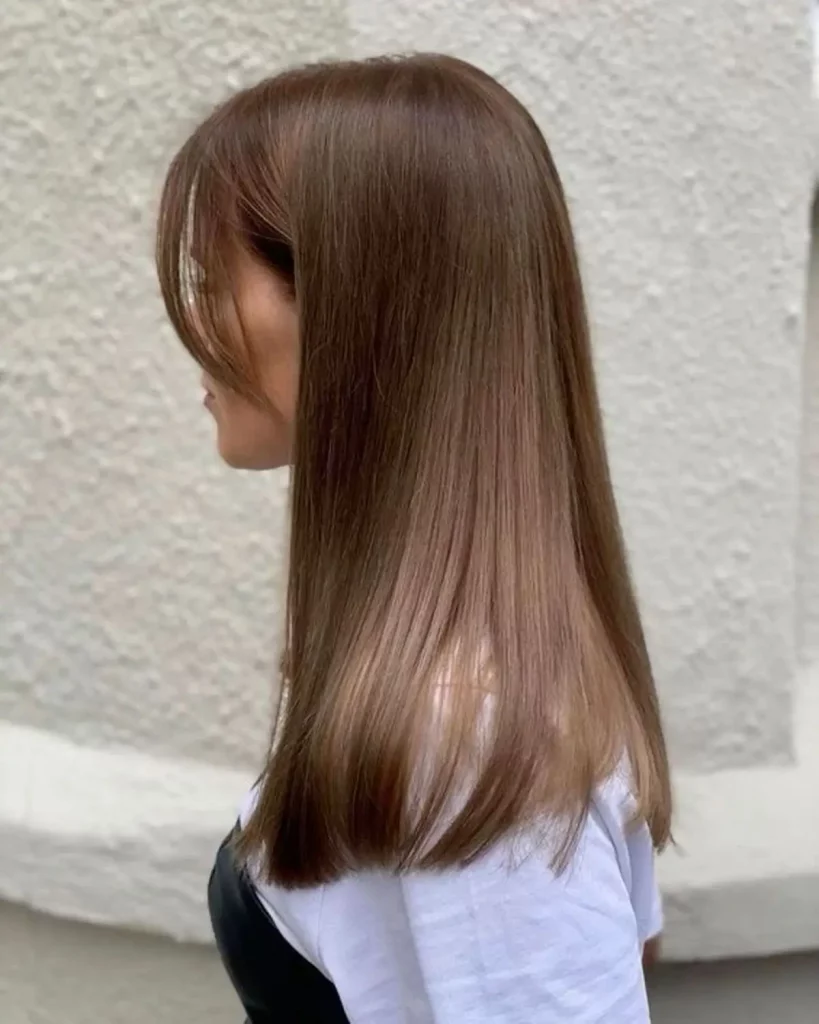 Die 18 besten Haarschnitt-Ideen für lange glatte Haare 2025