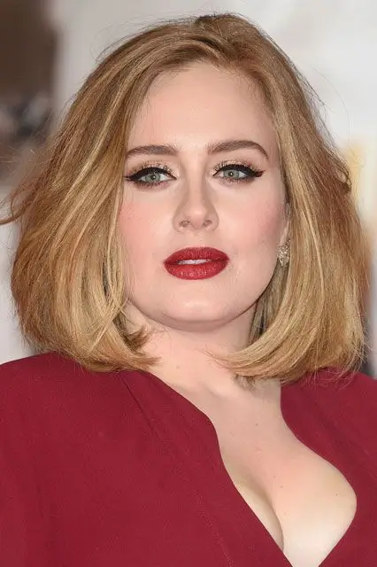 Die 18 besten Haarschnitte für ein rundes Gesicht – Mit Bildern & Tipps