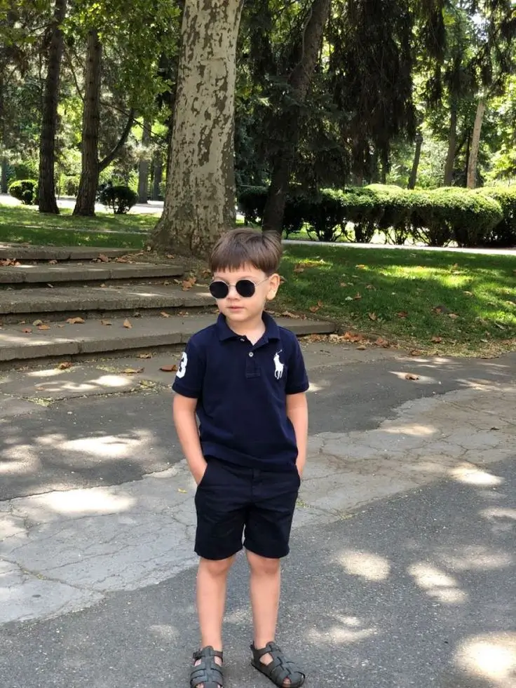 Die 16 coolsten Kinderfrisuren für Jungs – Ideen & Trends 2025