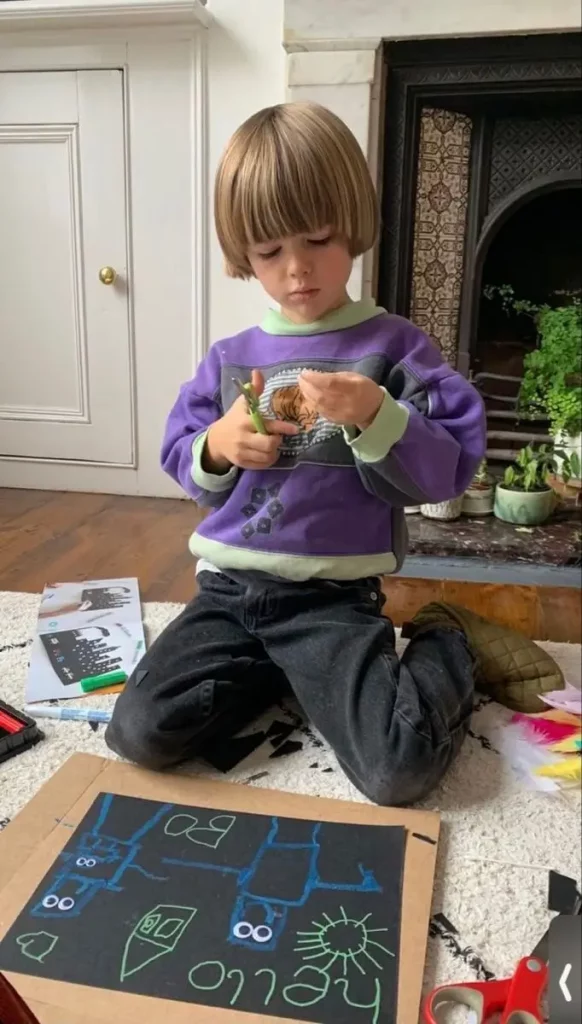 Coole Kinderhaarschnitte für Jungen 2025 – 17 Trendige Ideen für jeden Stil