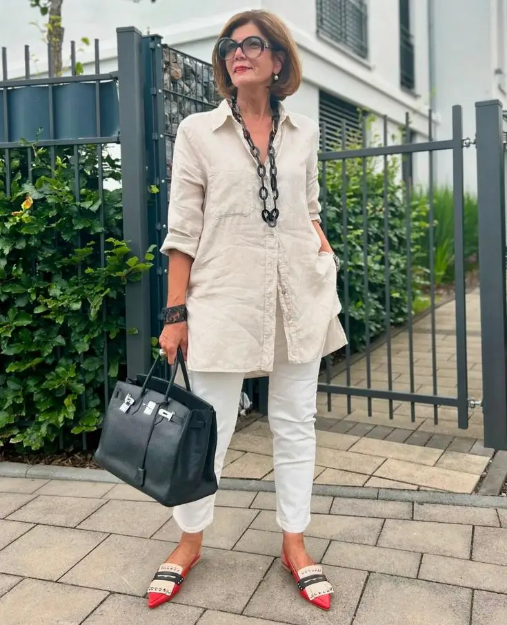 Komplette Outfits für Frauen ab 50: Inspiration für stilvolle Frauen