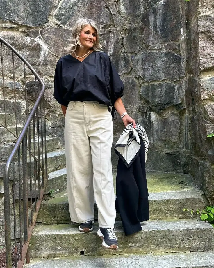 Komplette Outfits für Frauen ab 50: Inspiration für stilvolle Frauen