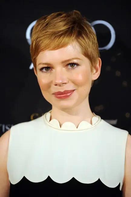 16 Ideen für kurze Haare: So stylst du moderne Kurzlooks 2025