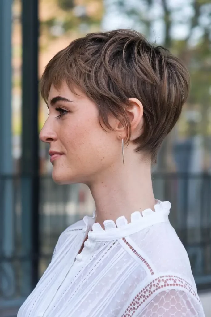 Kurzhaarfrisuren 2025: Die 16 schönsten Ideen für moderne Frauen