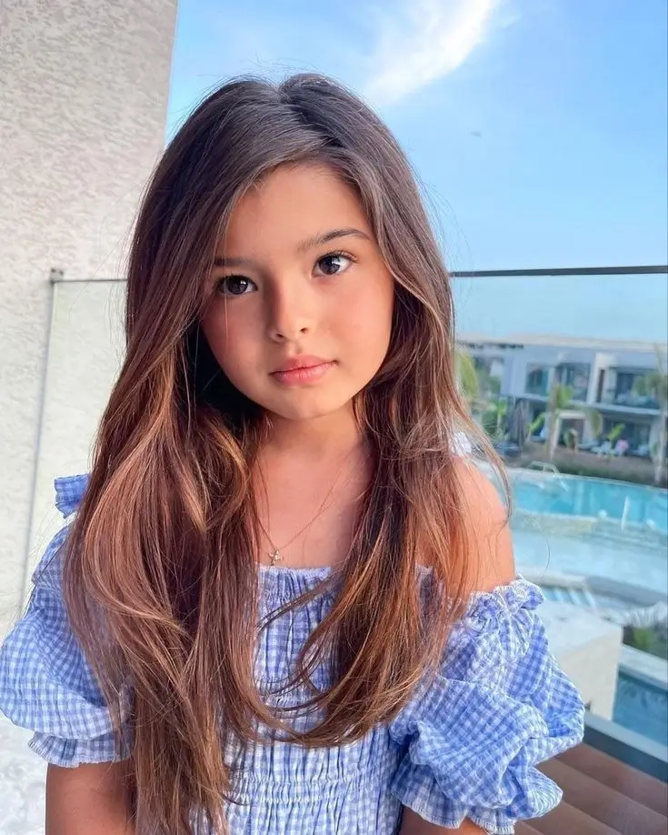 Langhaarschnitt Mädchen: 18 wunderschöne Ideen für lange Kinderhaare