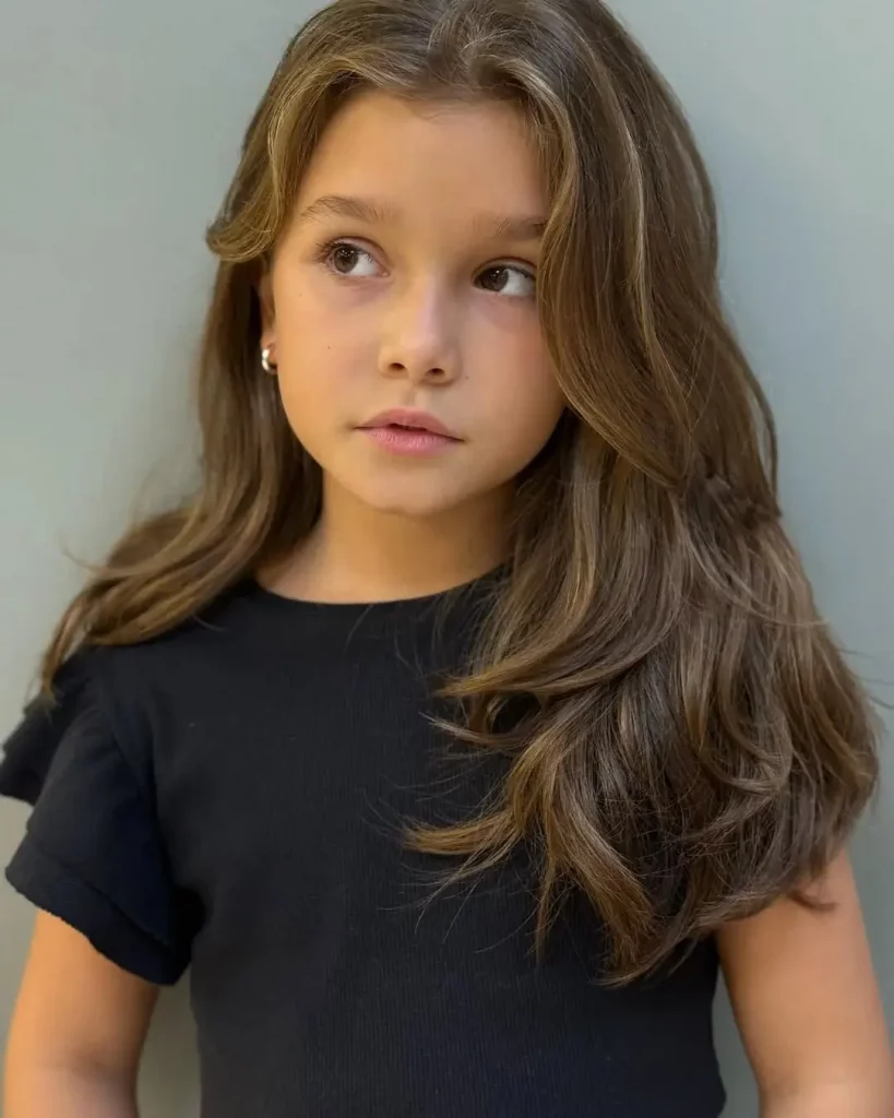 Langhaarschnitt Mädchen: 18 wunderschöne Ideen für lange Kinderhaare