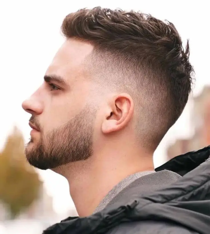 Männer Frisuren mit Übergang: 17 Trendige Ideen für 2025