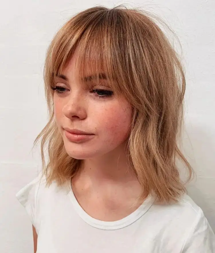 Mittellanger Bob mit Pony – 16 stilvolle Ideen für deinen neuen Look
