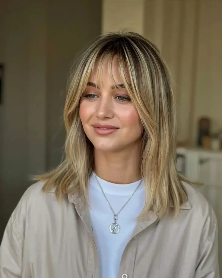 Mittellanger Bob mit Pony – 16 stilvolle Ideen für deinen neuen Look