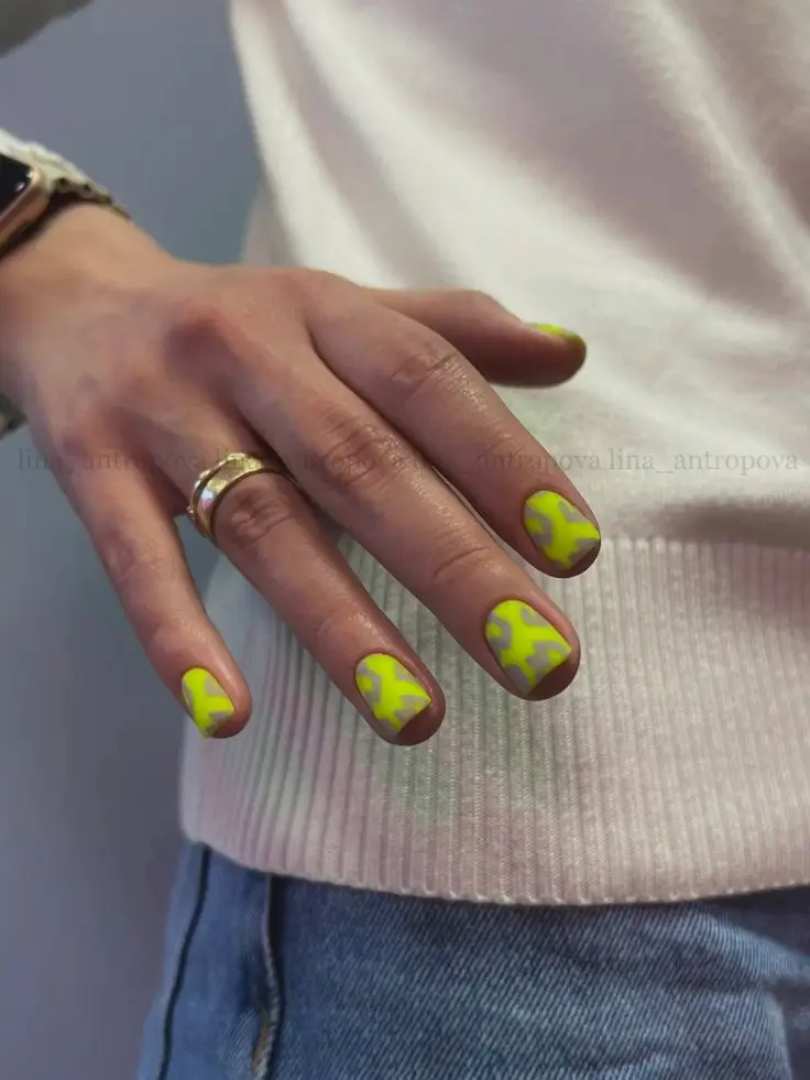 18 Nägel Ideen 2025: Trendige Designs für jeden Anlass