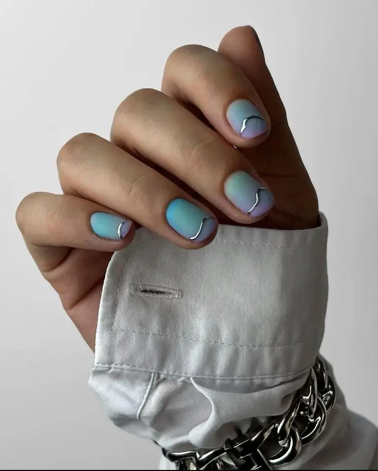 18 Nägel Ideen 2025: Trendige Designs für jeden Anlass