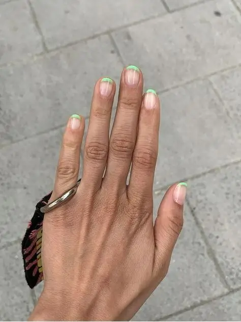 Die schönsten 18 Nageldesign-Trends 2025 für jeden Anlass