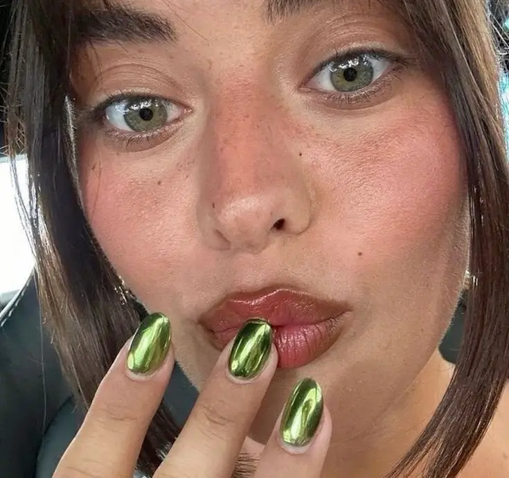 Die schönsten 18 Nageldesign-Trends 2025 für jeden Anlass