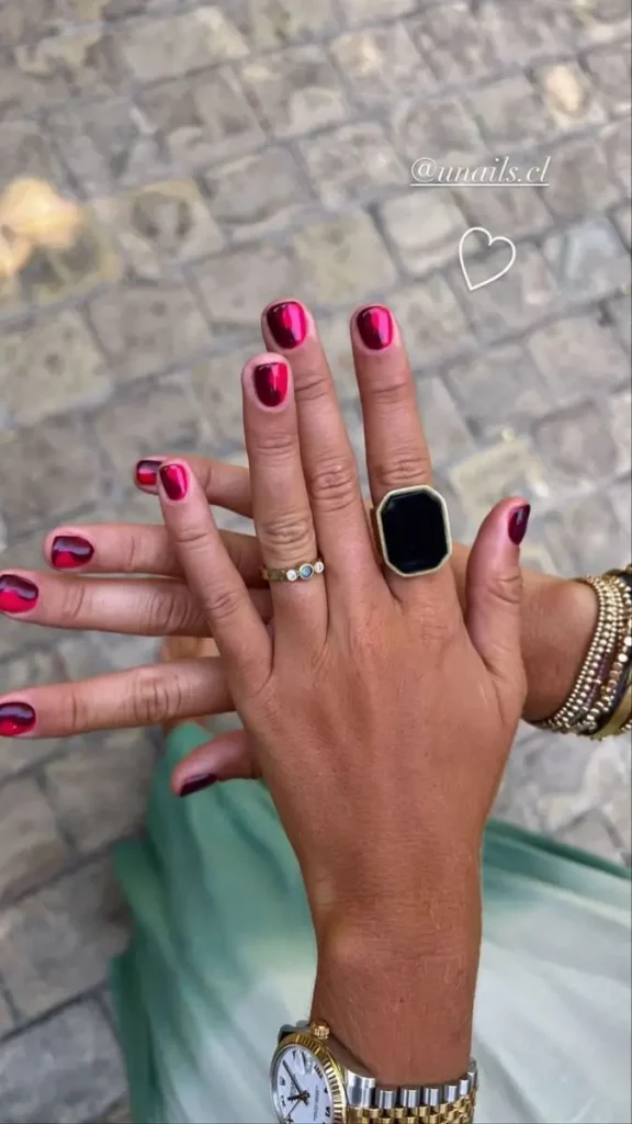 Die schönsten 18 Nageldesign-Trends 2025 für jeden Anlass