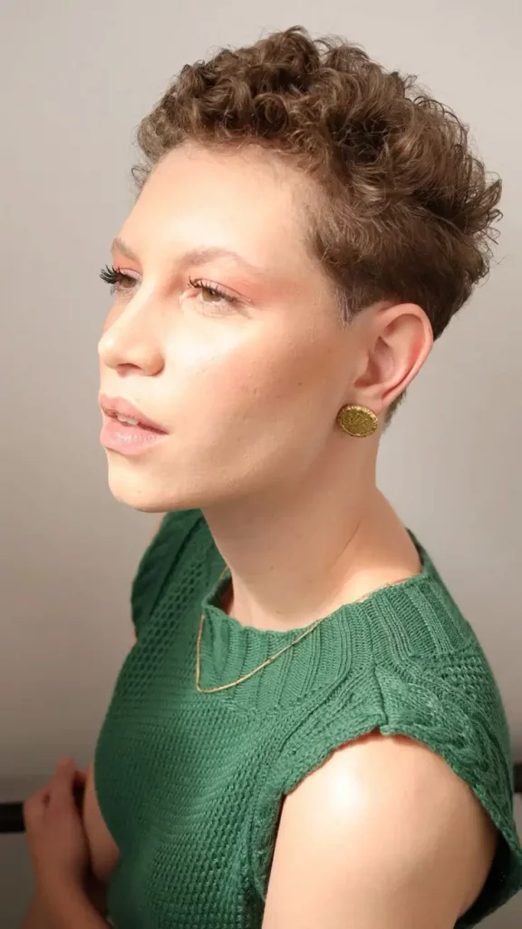17 Ideen für Pixie Haarschnitt Damen – So tragen wir ihn 2025