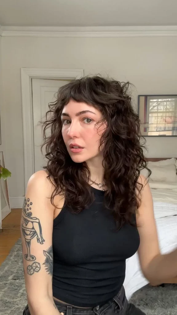 18 angesagte Shag Cut Frisuren für Damen im Herbst 2025