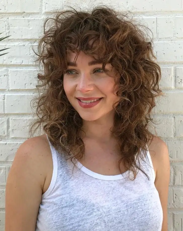 18 angesagte Shag Cut Frisuren für Damen im Herbst 2025