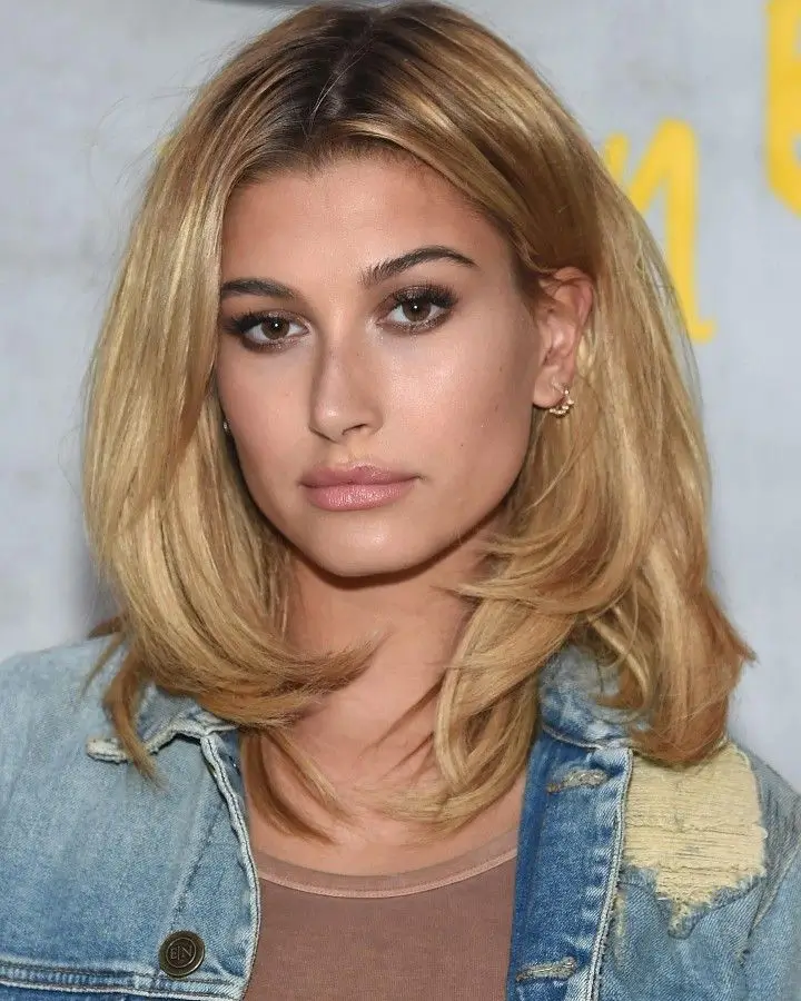 Stufenschnitt 2025: 17 Trend-Ideen für moderne und voluminöse Frisuren