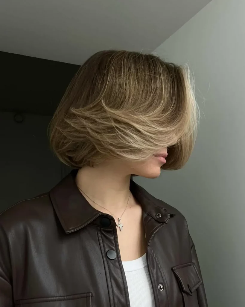 17 Stylische Stufiger Bob Frisuren für 2025, die du lieben wirst